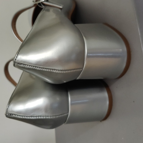 Copper Key Tinsel Patent Mary Jane Pumps in silver - Picture 4 of 12